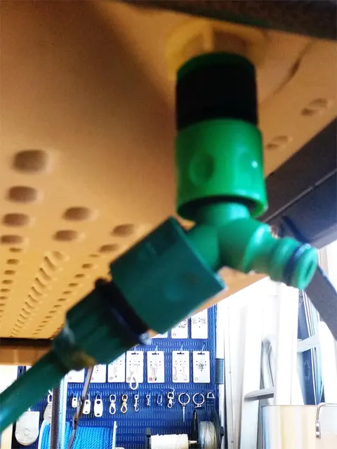 Fiske/sløye bord m/vask og spyleslange Sammenleggbart sløyebord med kran 