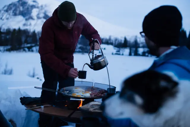 Espegard fyrfat 60 DEMOVARE Lett fyrfat med enkelt  design DEMOVARE 