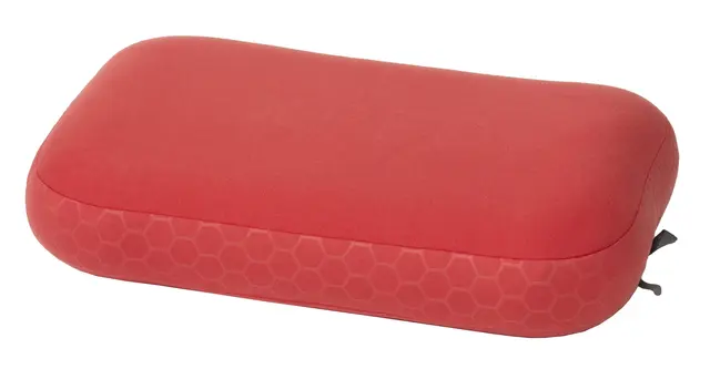 Exped Mega Pillow Ruby Red Stor størrelse og god komfort 