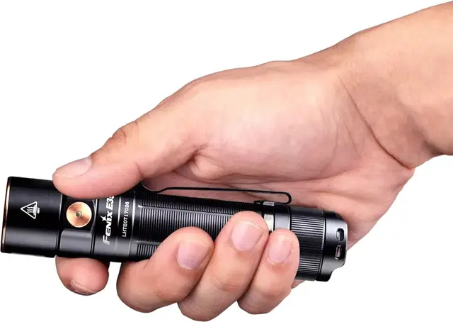 Fenix E35 V3 Led Lykt 3000lm Kraftig oppladbar lommelykt 5000mAh 