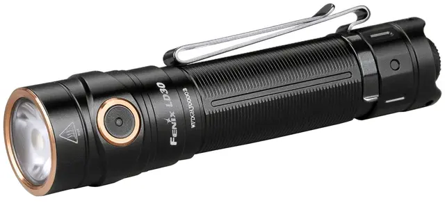 Fenix LD30 lommelykt 1600  lumen, oppladbar 