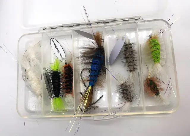 Fishmadman Scandinavian Tube Bomber set Inkludert boks og kroker 