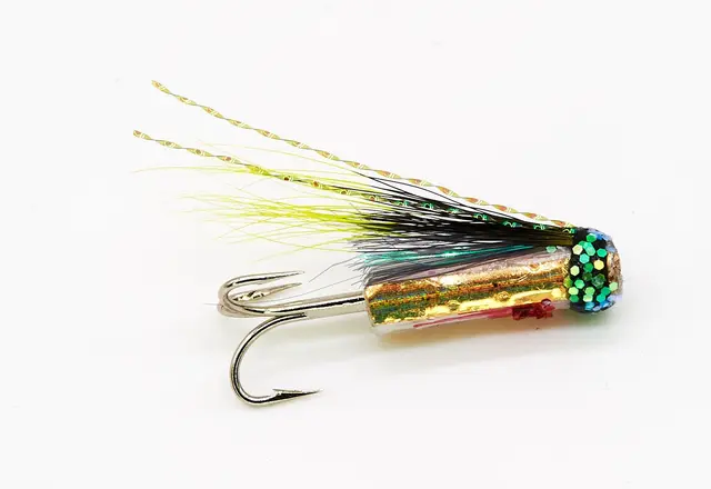 Fishmadman V-Fly Hitchman Gold #10-14 Kjøp 12 fluer få gratis flueboks 