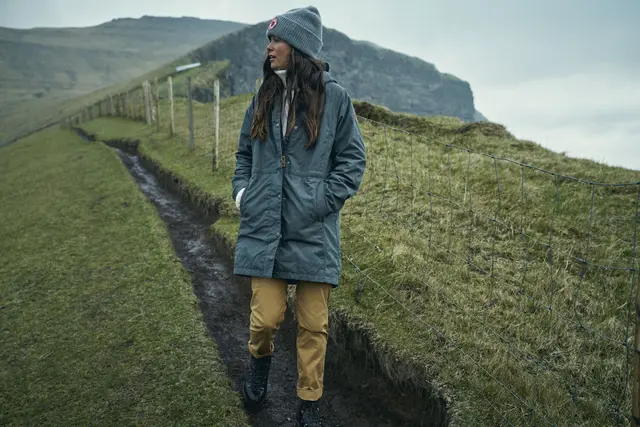 Fjällräven 1960 Logo Hat Caper Green Behagelig strikkelue i lammeull 