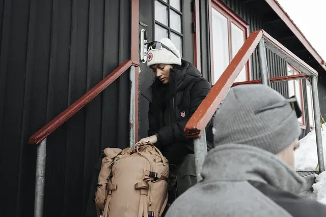 Fjällräven 1960 Logo Hat Caper Green Behagelig strikkelue i lammeull 