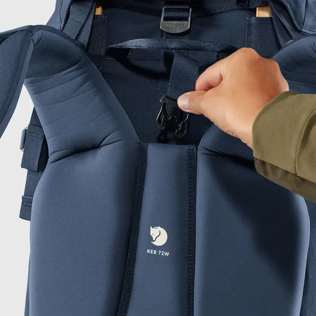 Fjällräven Keb 72 W Lava Robust helårssekk med treramme 