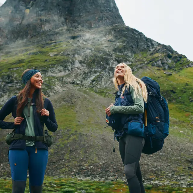 Fjällräven Keb 72 W Lava Robust helårssekk med treramme 