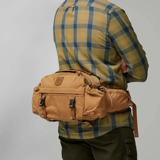 Fjällräven Singi Hip Pack 10 Dark Olive Stor og praktisk hofteveske 