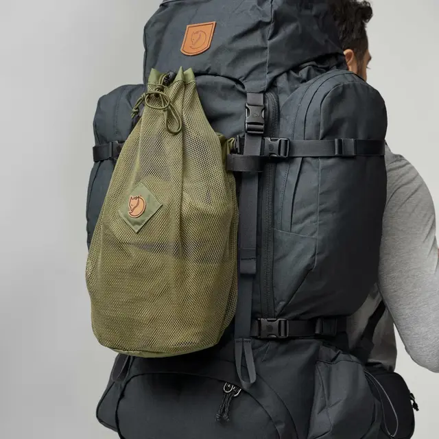 Fjällräven Singi Mesh Bag Green Flerfunksjonell og lett veske i mesh 