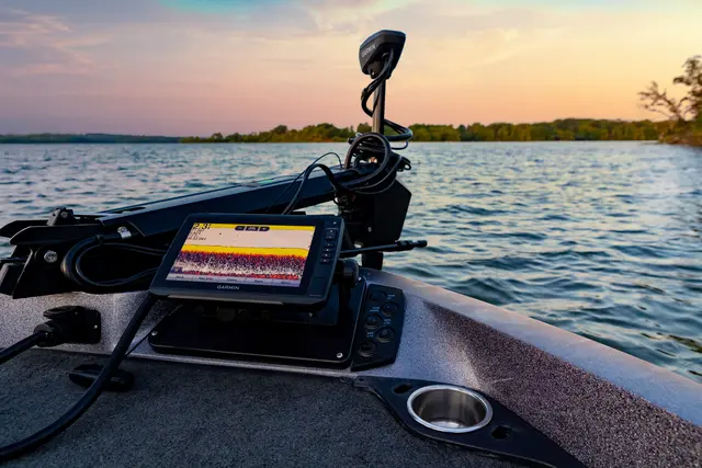 Garmin ECHOMAP™ UHD 92sv uten svinger UTSTILLING 