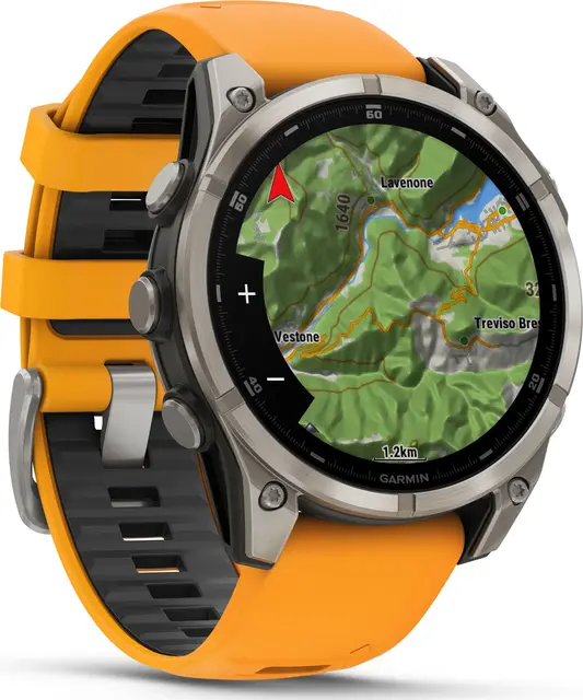Garmin fenix 8 47 mm AMOLED Sapphire Titan med oransje/grafitt silikonrem 