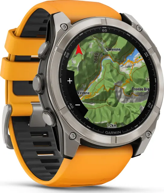 Garmin fenix 8 51 mm AMOLED Sapphire Titan med oransje/grafitt silikonrem 
