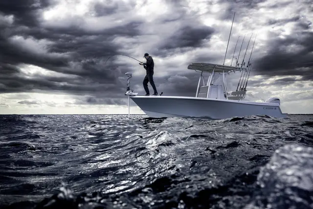 Garmin Force Kraken Hvit 75'' Frrontmonter motor til saltvannsbruk 