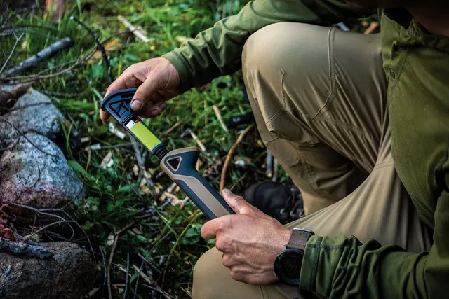 Gerber Bushcraft Axe Coyoyte Brown Multifunksjons buschcraft øks på 66,7cm 