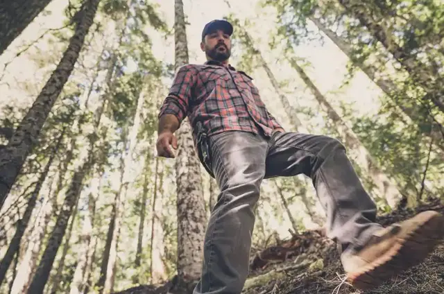 Gerber Ultimate Survival Knife Overlevelseskniv med mange funksjoner 