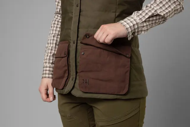 Härkila Retrieve Vest Olive/Burgundy 36 Slitesterk og vokset damevest 