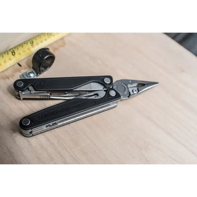 Leatherman Multiverktøy Charge pluss Robust multiverktøy med taske 