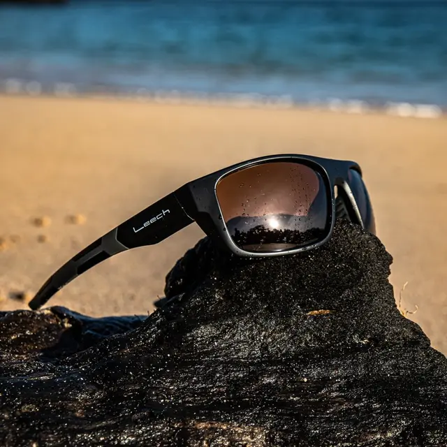 Leech Moonstone Gray 