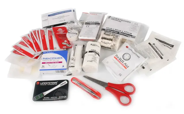 Lifesystems Waterproof Førstehjelps kit med 32 deler, 500g 