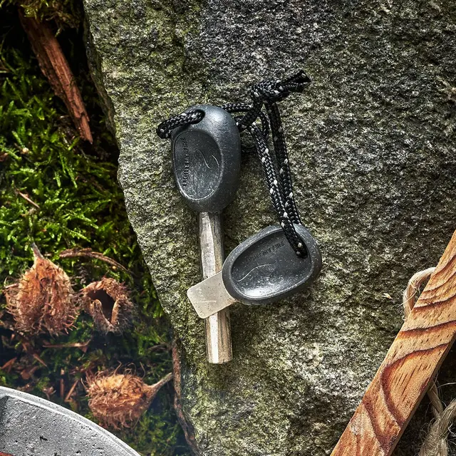 Light My Fire Firesteel Army Effektivt tennstål i Slatyblack 