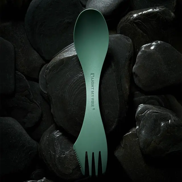Light My Fire Spork Large Serving Skje, kniv og gaffel i ett, Sandygreen 