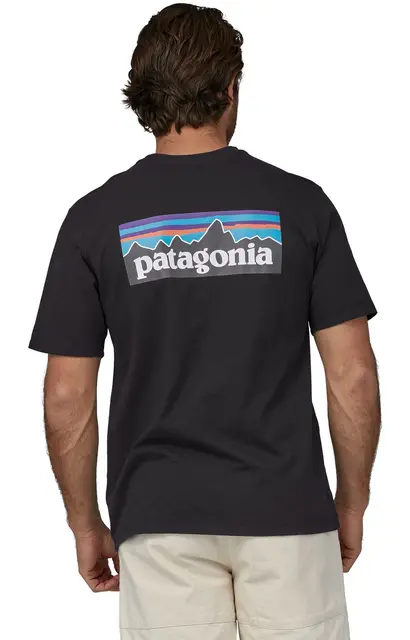 Patagonia M P-6 Logo Responsibili-Tee XS Black T-skjorte med patagonia logo 