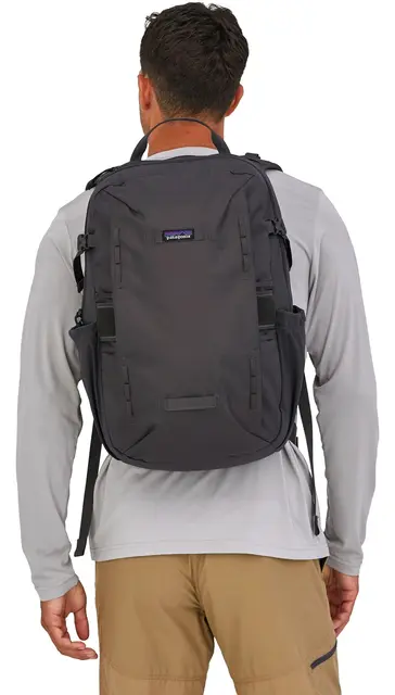 Patagonia Stealth Pack 30L Noble Grey Komfortabel og justerbar ryggsekk 