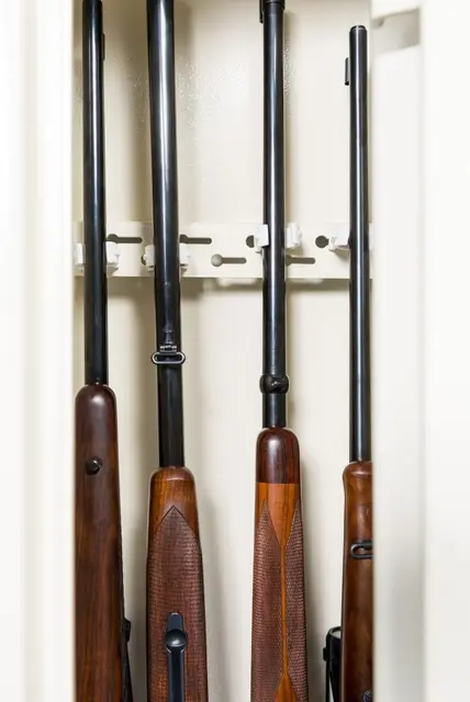 Raufoss Basic 4 Våpenskap 