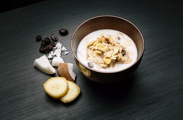 Real Turmat Fruktmüsli Havregryn, fullkorn og tørket frukt 