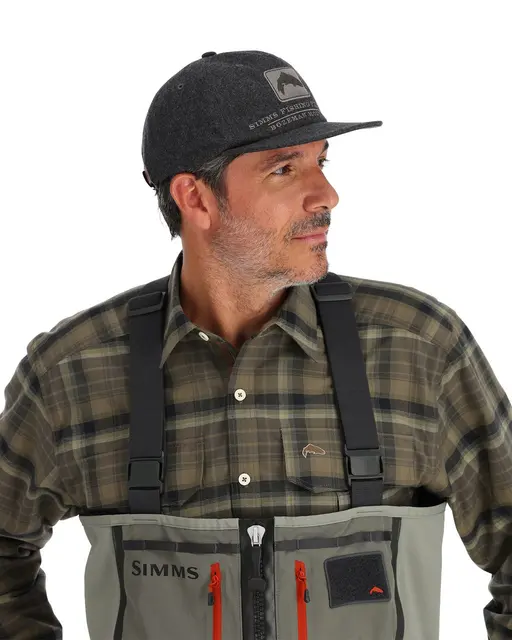 Simms Wool Trout Icon Cap Graphite Ikonisk ullcaps med lærdetalj 