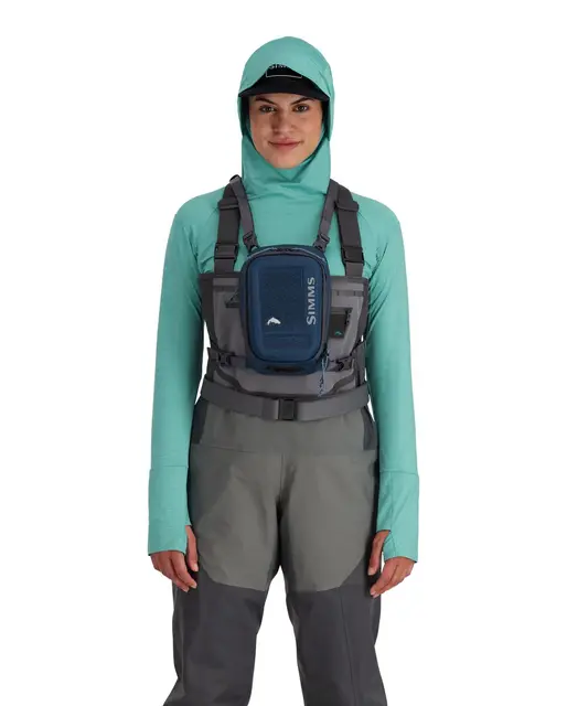 Simms Freestone Chest Pack Midnight Chest pack med mye muligheter! 