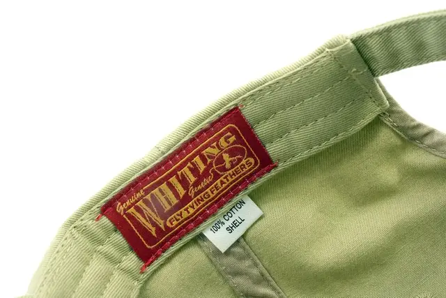 Whiting Farms Twill Cap Vintage Khaki Bomull caps med Whiting logo i front 