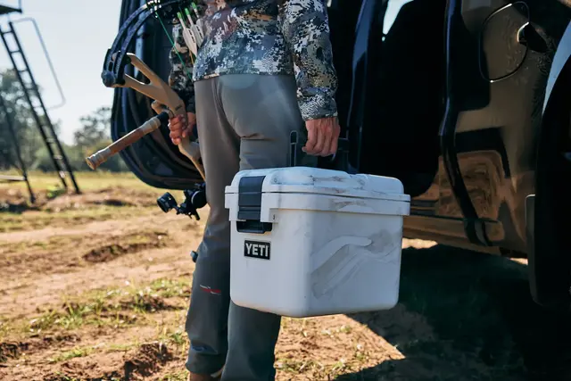 Yeti LoadOut GoBox 60 Tan Vanntett og sikker oppbevaringsboks 